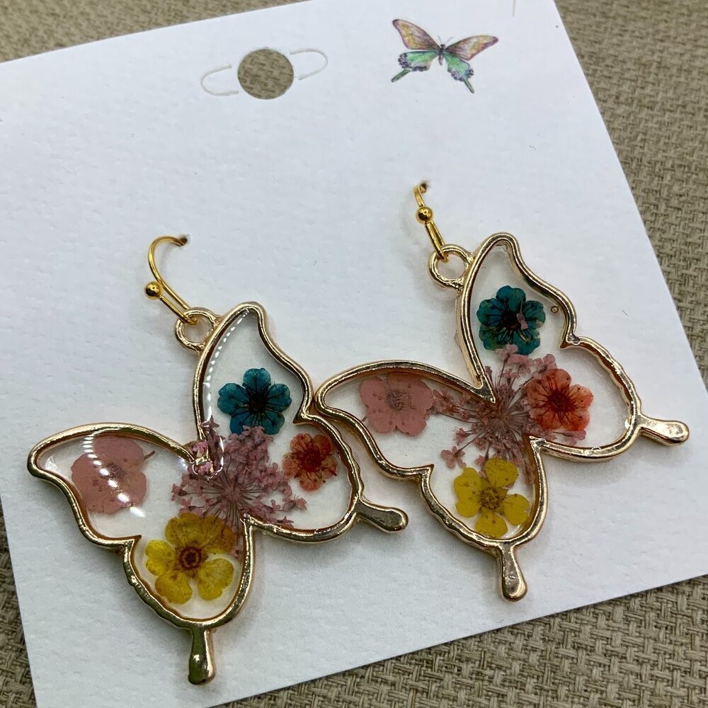 Butterfly Pressed Dried Flowers Resin Gold Tone Earrings - Picture 2 of 6